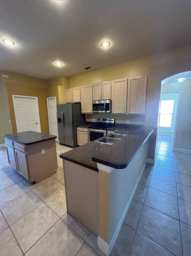 Building Photo - 3404 Kayla Cir