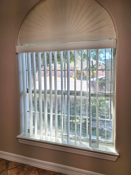 Building Photo - 2118 Aruba Dr