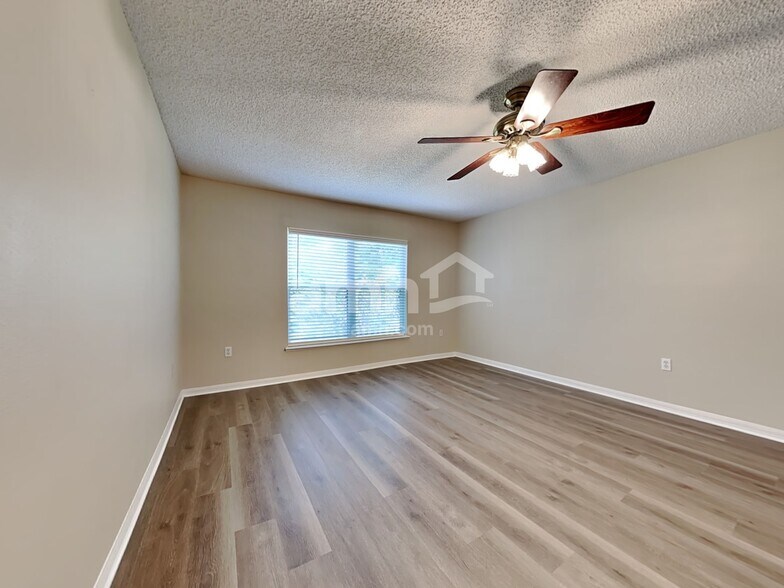 Building Photo - 1848 Saga Ct