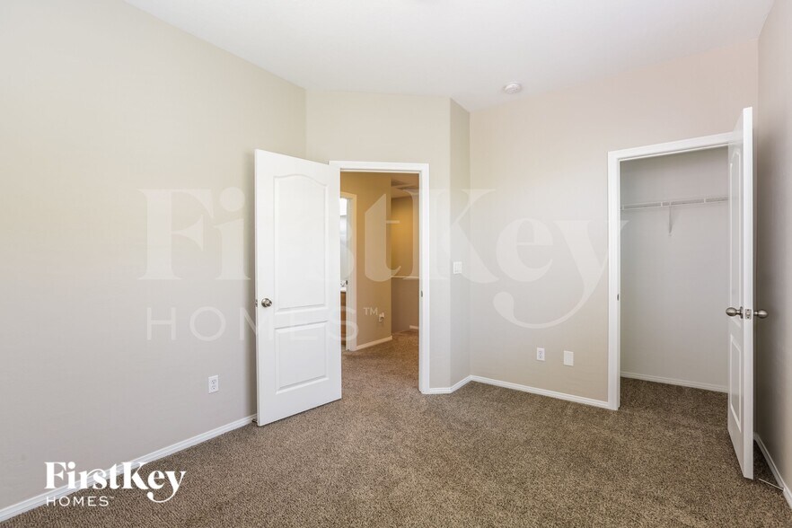 Building Photo - 677 Calamus Palm Pl