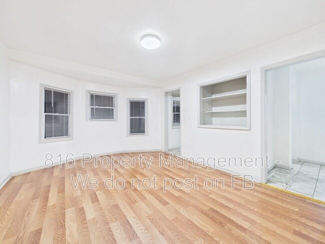 Building Photo - 2710 Park Ave