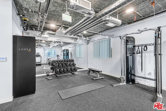 Building Photo - 3518 Chesapeake Ave