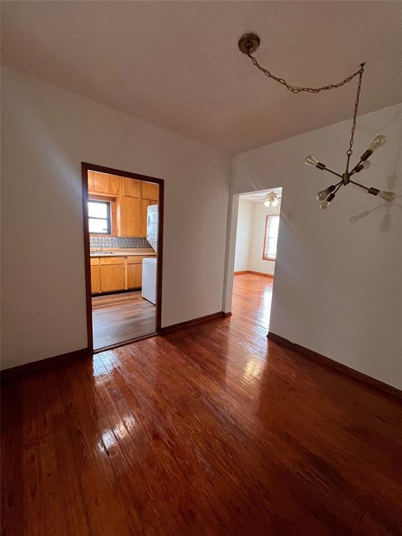 Building Photo - 941 E 52nd St