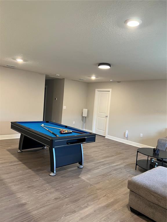 Building Photo - 5353 Royal Point Ave