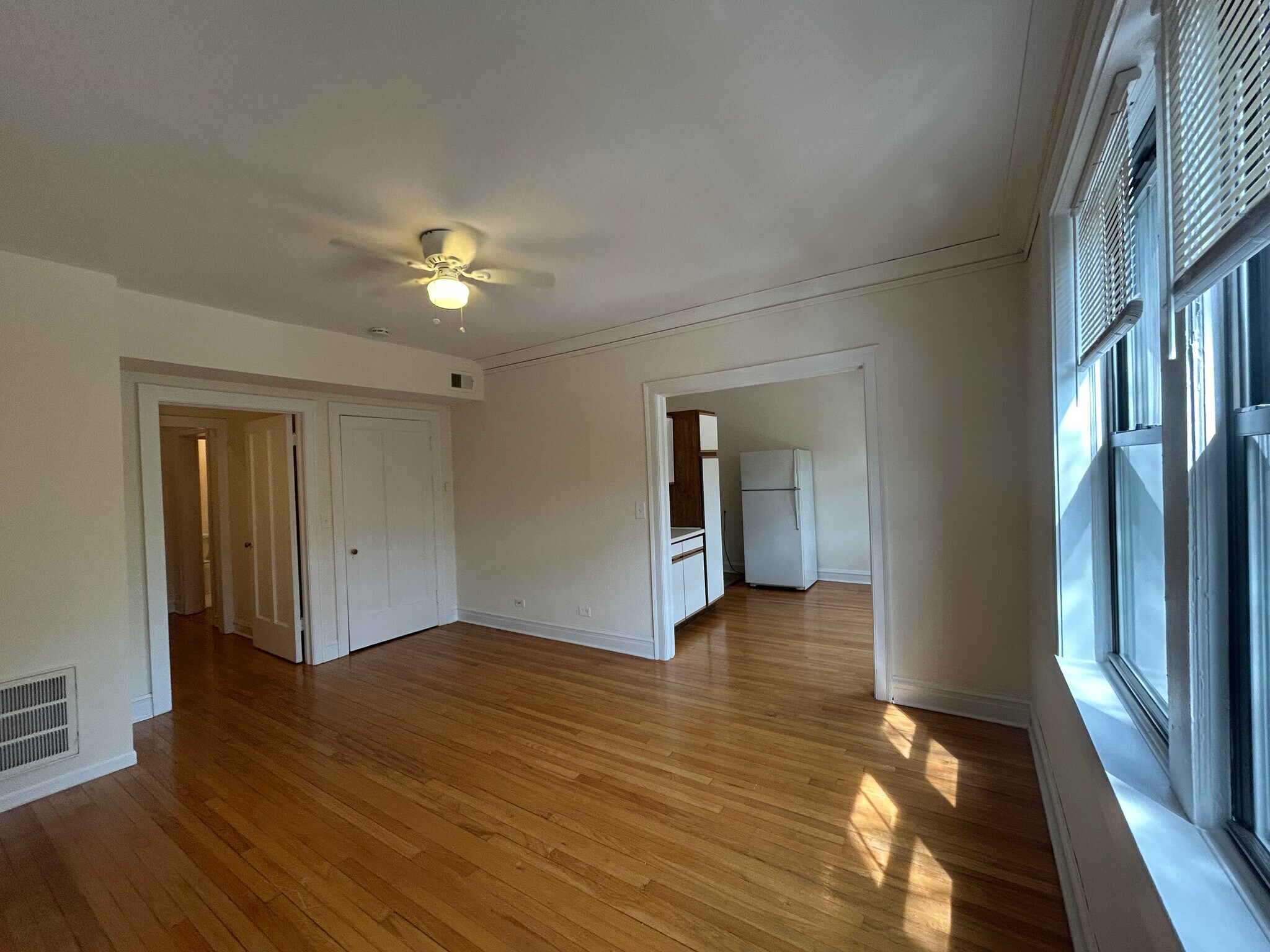 Building Photo - 338 Tudor Ct