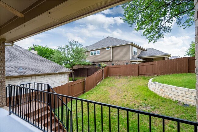 Building Photo - 205 Choke Canyon Ln