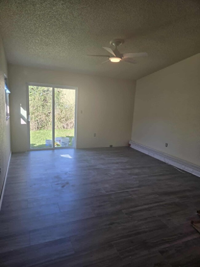 Building Photo - 308 Sun Dial Ct