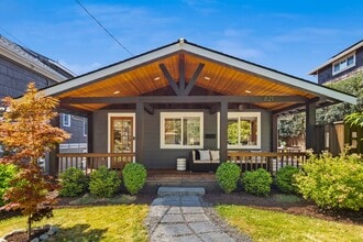 Building Photo - Modern Retreat in the Heart of Capitol Hil...