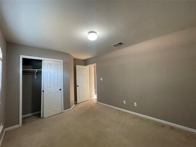 Building Photo - 7820 Little Deer Trail