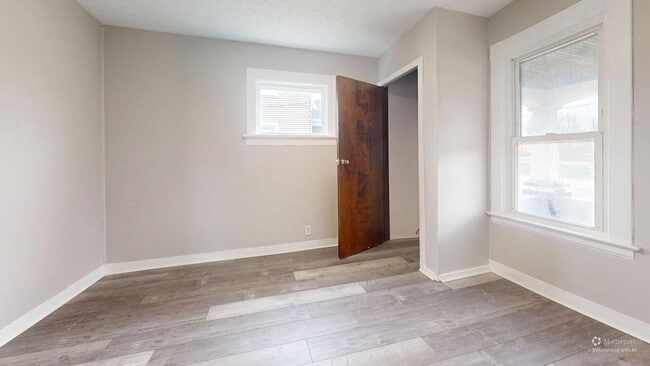 Building Photo - Lorain 2 Bedroom Single Family Home