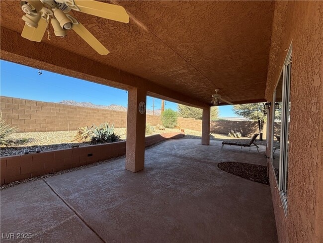 Building Photo - 1164 Golf Club Dr