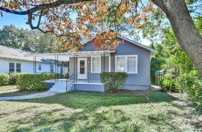 Building Photo - 608 Muller Ave