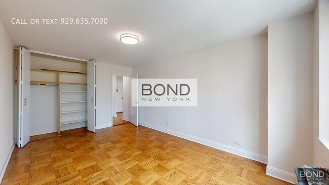 Building Photo - 400 E 71st St