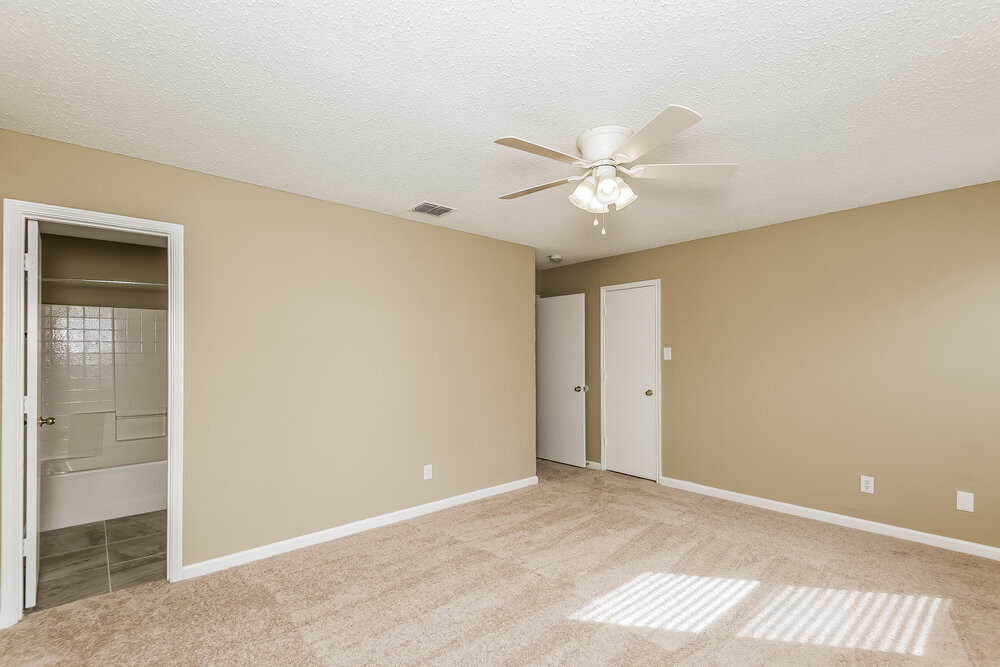 Building Photo - 3909 Fox Run Dr