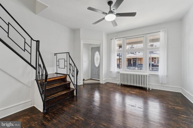 Building Photo - 127 W Albanus St