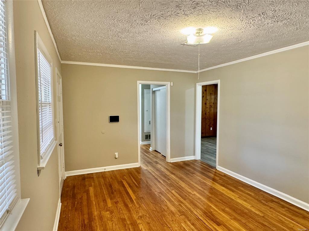 Building Photo - 875 Karen Rd