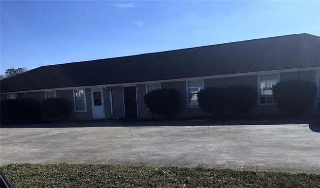 Primary Photo - 124 Evergreen Trail SE