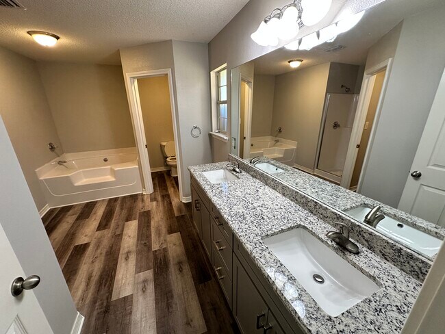 Building Photo - 11699 Madrone Ln