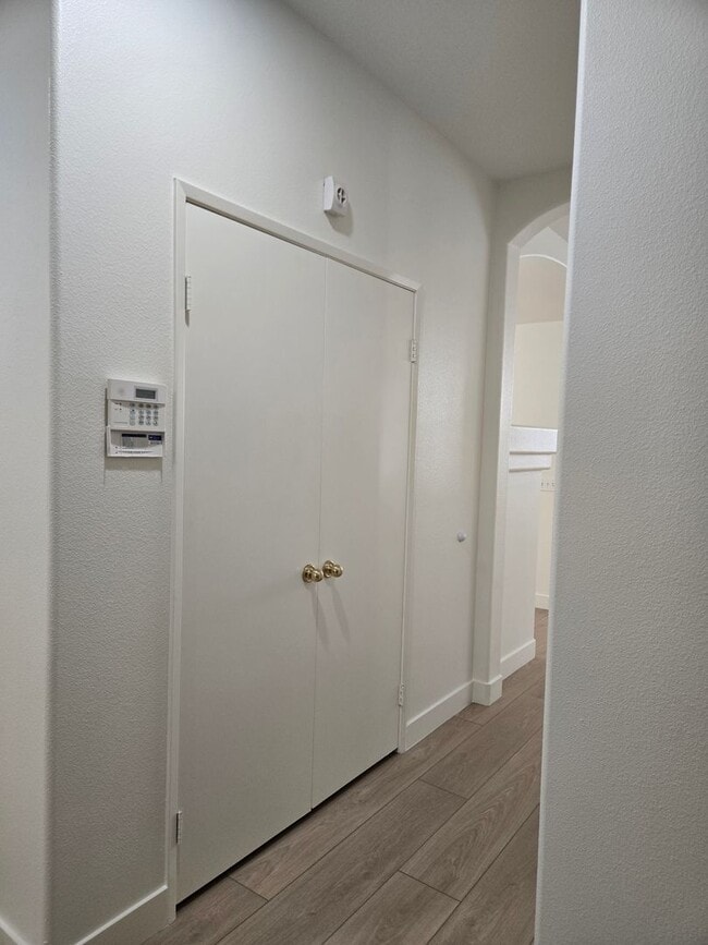 Building Photo - HIDDEN SPRINGS HACIENDA