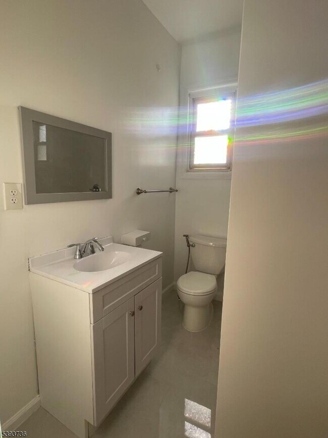 Building Photo - 1116 Walnut St