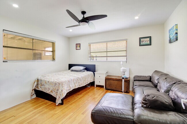 Building Photo - 1025 Hunting Lodge Dr