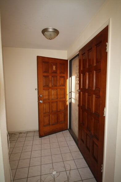 Building Photo - 111 N Marguerita Ave