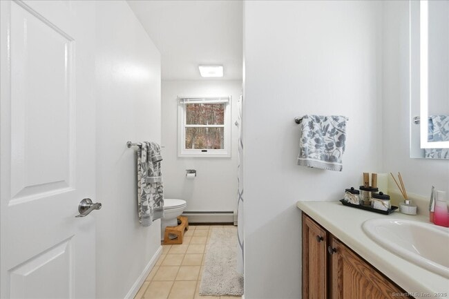 Building Photo - 198 Dartmouth Dr