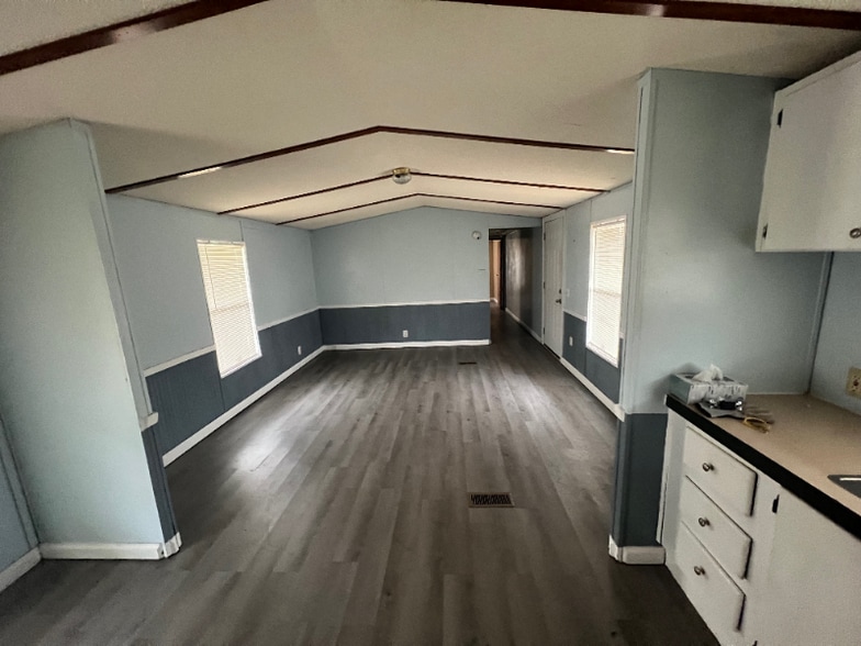 Building Photo - 106 Linda Lee Ct