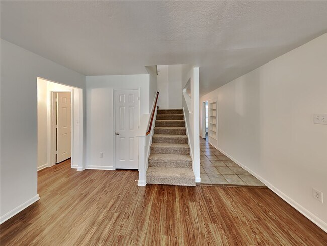 Building Photo - 3915 Ridge Canyon Rd