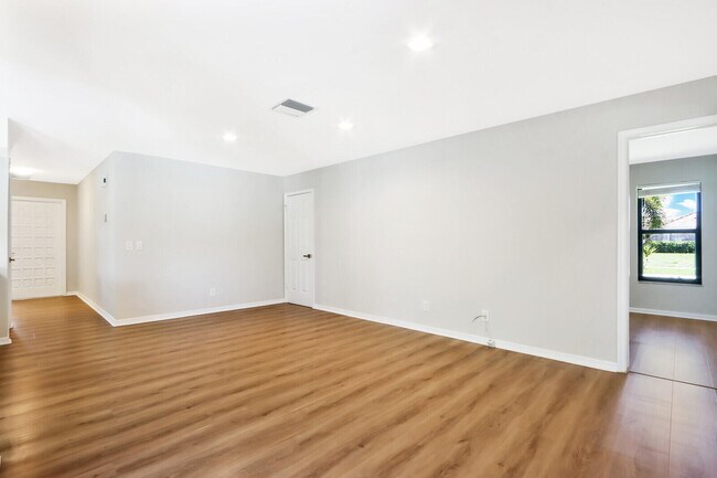 Building Photo - 85 Hickory Hill Rd