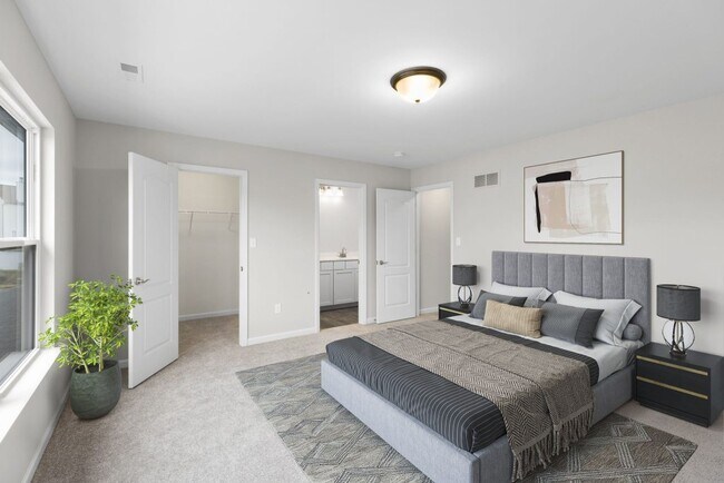 Master Suite - 2829 Hackmann Rd