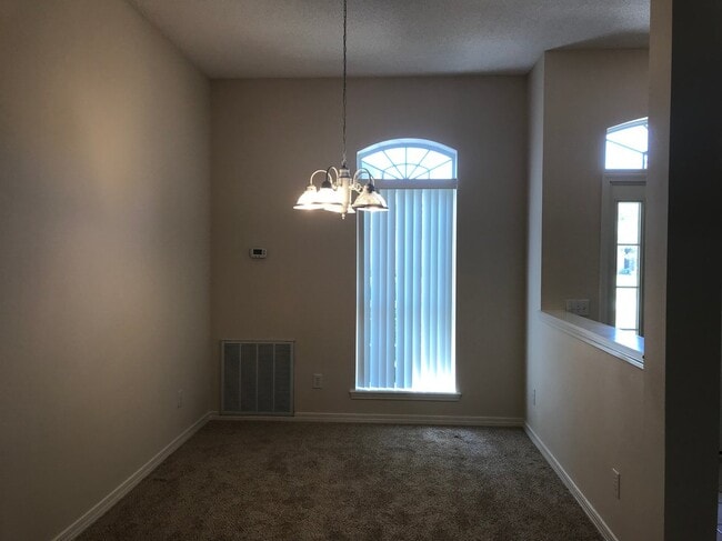 Building Photo - 2642 Hidden Creek Dr