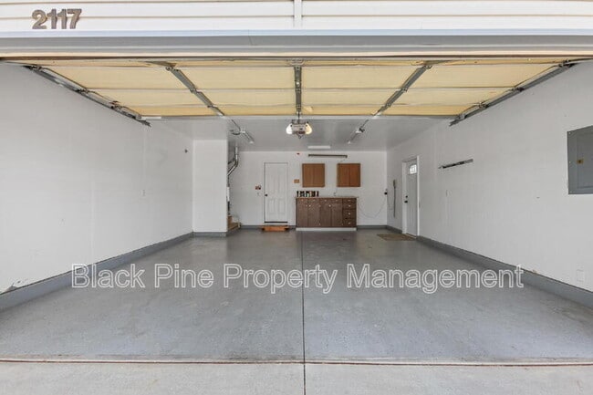Building Photo - 2117 S Crimson Rose Way
