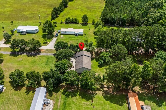 Building Photo - Charming Conway Loft Home – Quiet Country Living!
