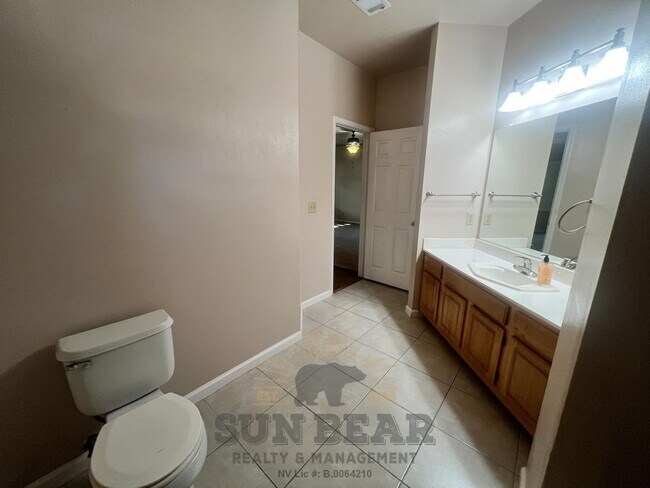 Building Photo - 2 Bedroom at the Reosrt at Tanamera - Reno! - Garage, Pool, Pet Friendly!