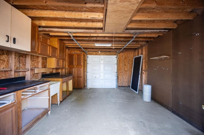 Building Photo - 4984 HWY 264