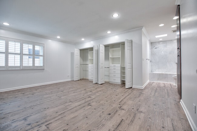 Building Photo - 1337 Berkeley St