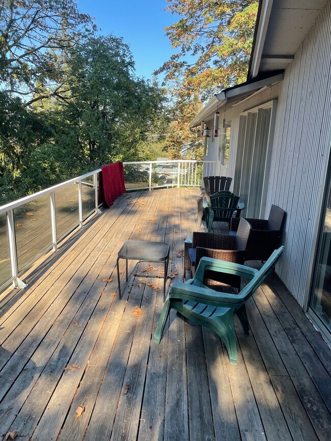 Building Photo - 1202 39th St