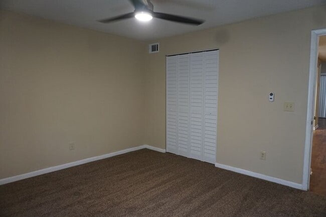 Building Photo - 2/2 Bedroom Townhome on Westside near NAS