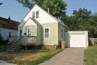 Building Photo - House- NE