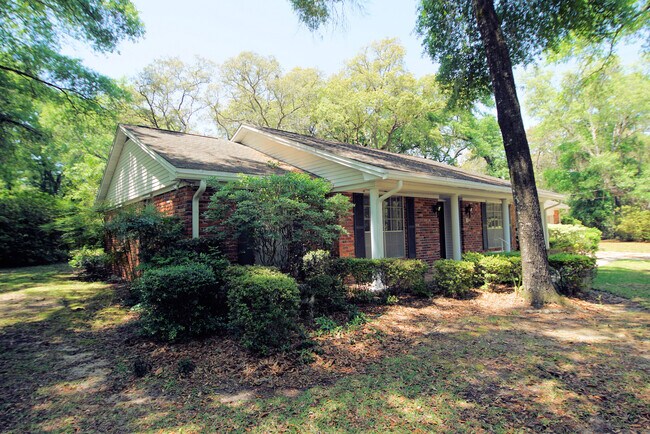 Building Photo - 18 Sherwood Rd NW