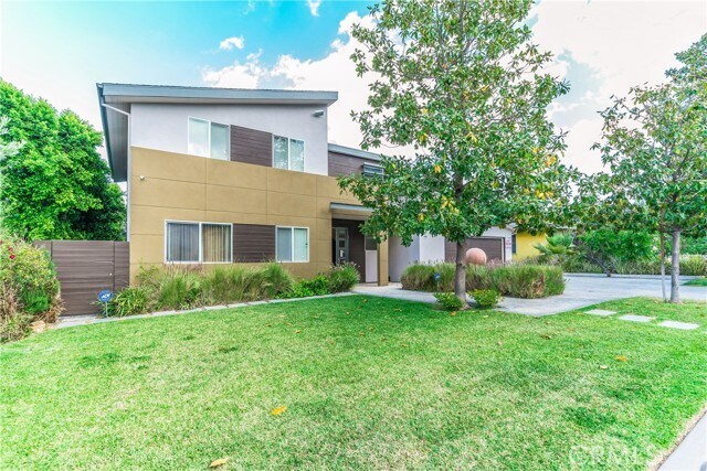 Building Photo - 5512 Leghorn Ave