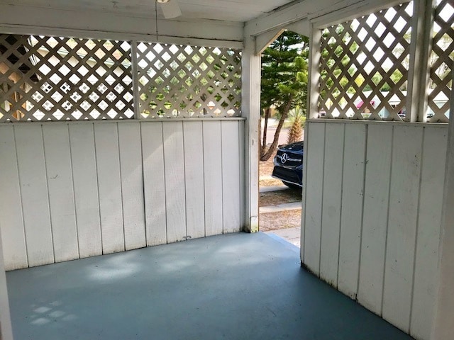 Building Photo - GULFPORT 1 BED DUPLEX