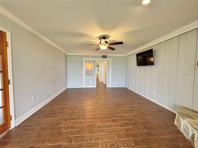 Building Photo - 2410 Hartridge Point Dr W