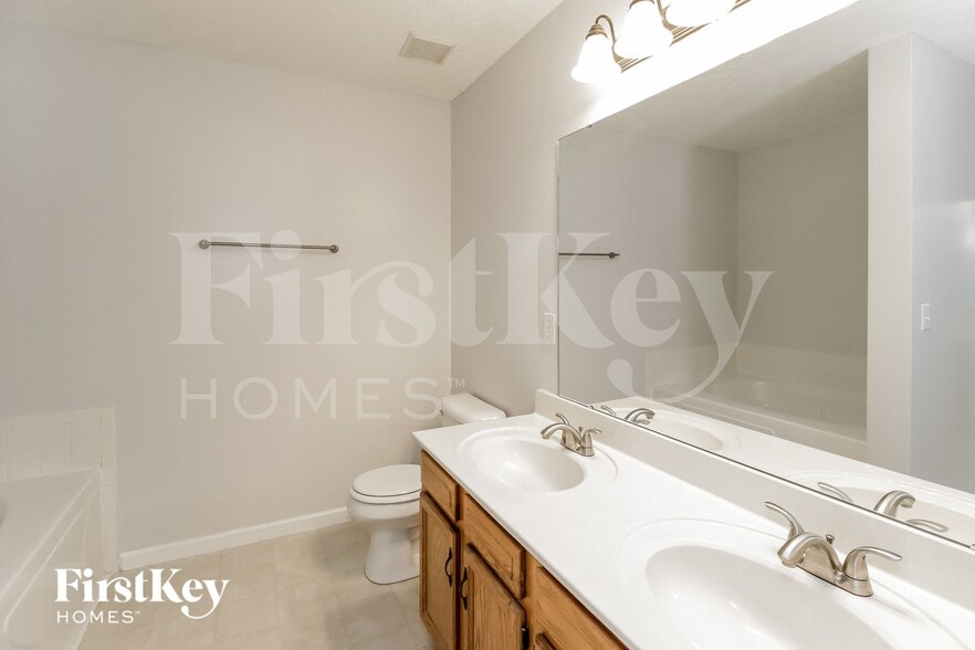 Building Photo - 5973 Marsh Cir