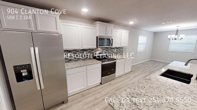 Building Photo - 904 Clanton Cove