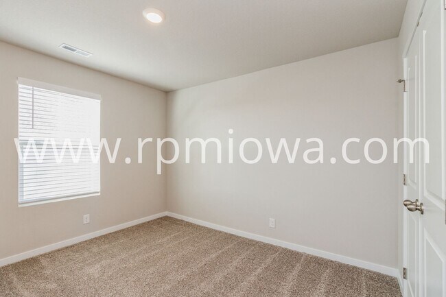 Building Photo - PRAIRIE TRAIL HOME!! 4 Bedroom, 3 Bathroom in Ankeny