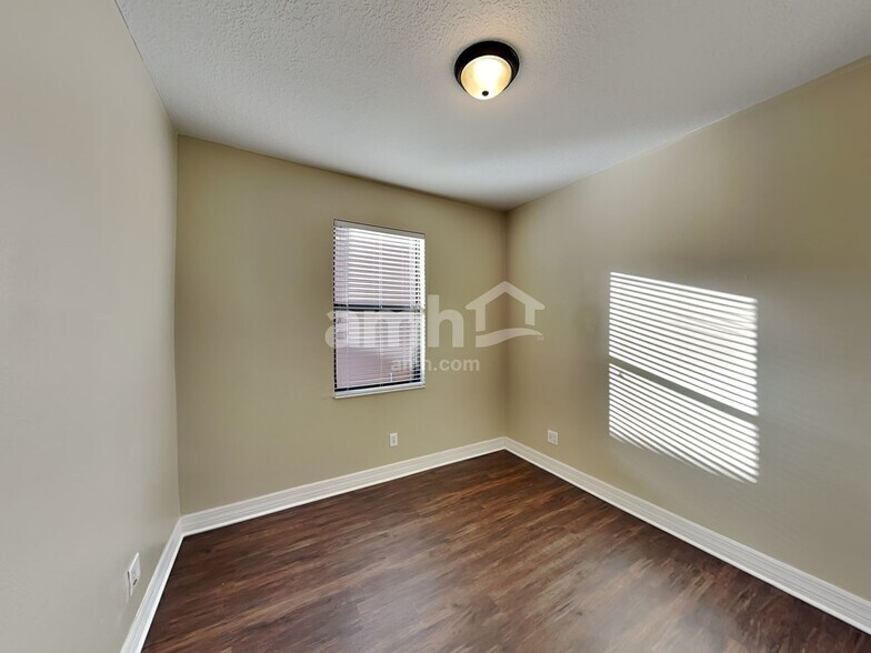 Building Photo - 8241 Dunham Station Dr