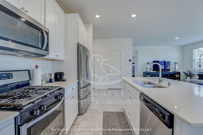 Building Photo - Stunning 4 Bedroom home in Twelve Bridges