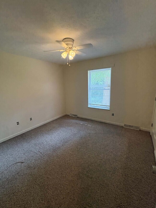Building Photo - 1610 Flanigan Ct